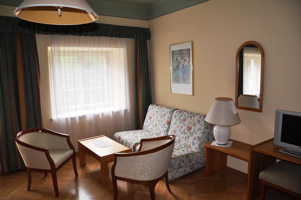 Hotel Post Grosskirchheim Bagian luar foto